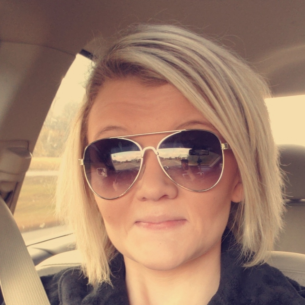 Meet your Posher, Delaney